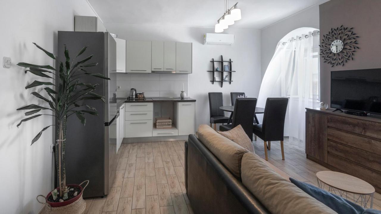 Apartment Feratjer Split Exterior photo
