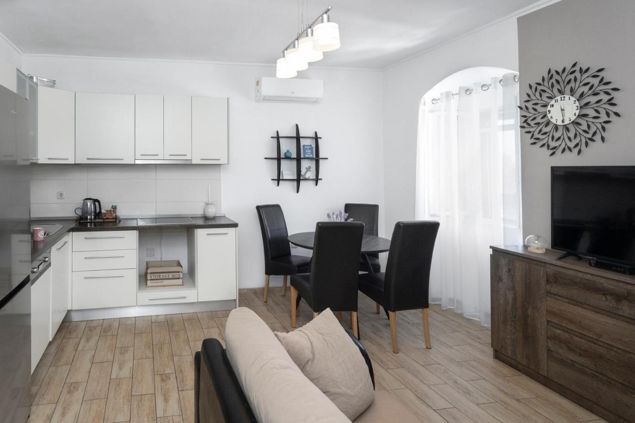 Apartment Feratjer Split Exterior photo